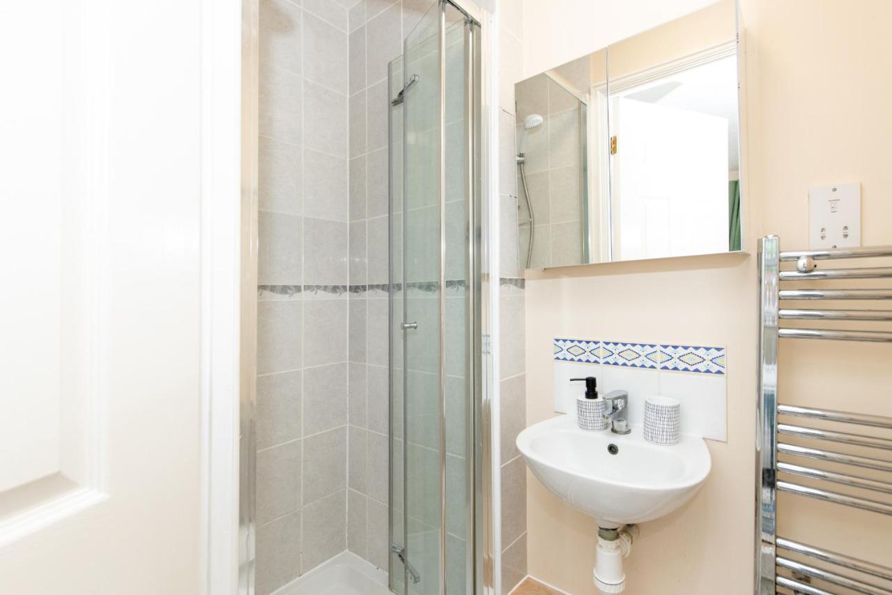 Escape The Matrix - 2 Bed Flat In City Centre With Free Parking Southampton Eksteriør billede
