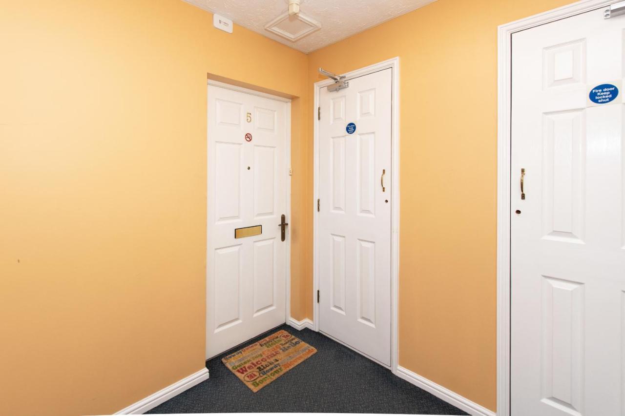 Escape The Matrix - 2 Bed Flat In City Centre With Free Parking Southampton Eksteriør billede