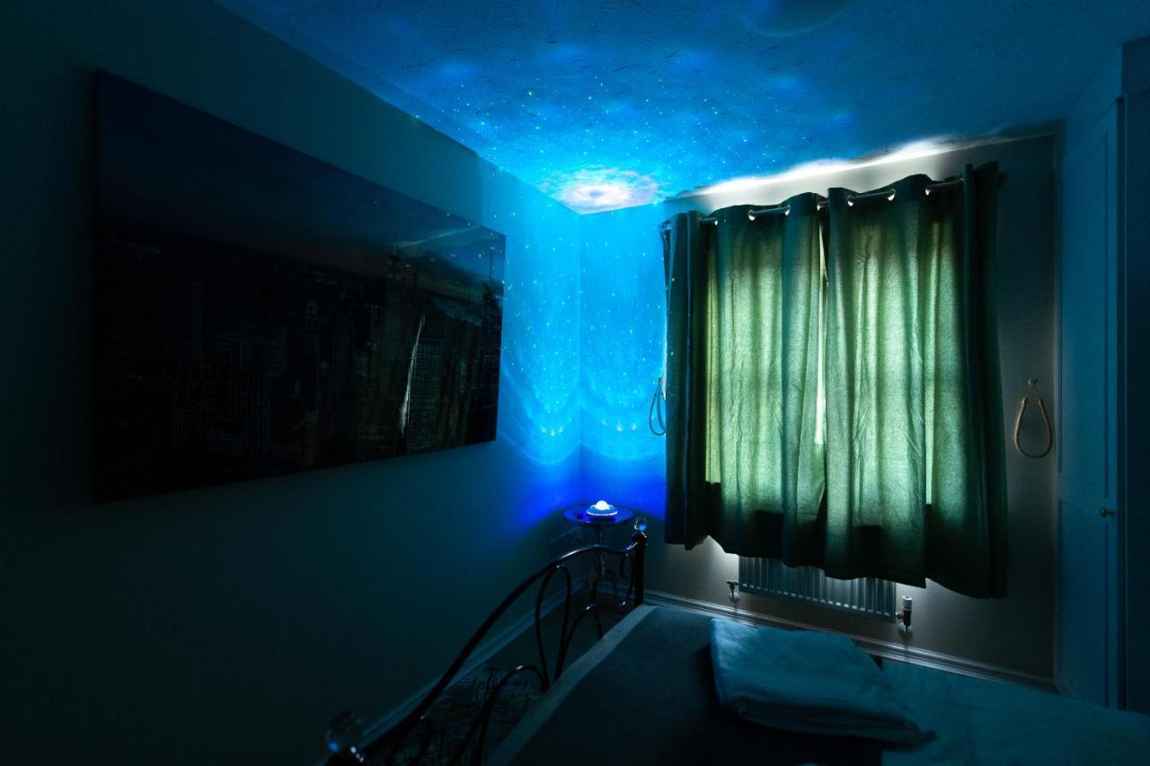 Escape The Matrix - 2 Bed Flat In City Centre With Free Parking Southampton Eksteriør billede